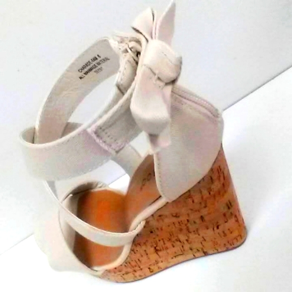 NEW! Cute! Beige Wedge Heel W/ Bow! - Picture 6 of 10